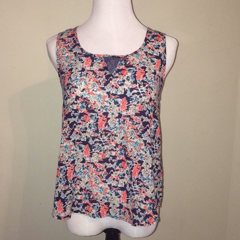 Sleeveless top